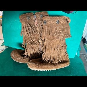 Minnetonka sz 10 moccasins kids tall boots